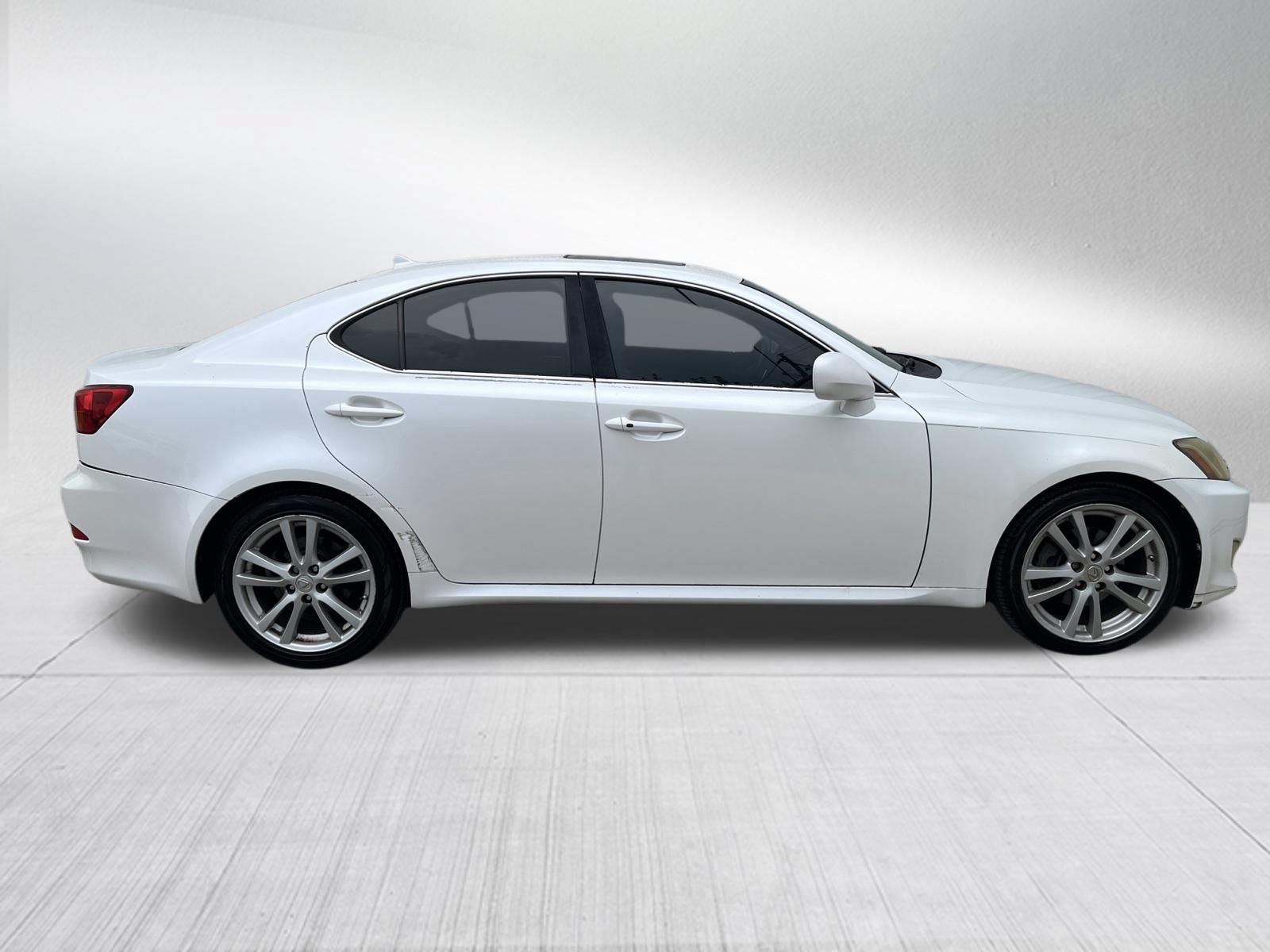 Used 2007 Lexus IS 250 w/ Premium Pkg RWD image 5