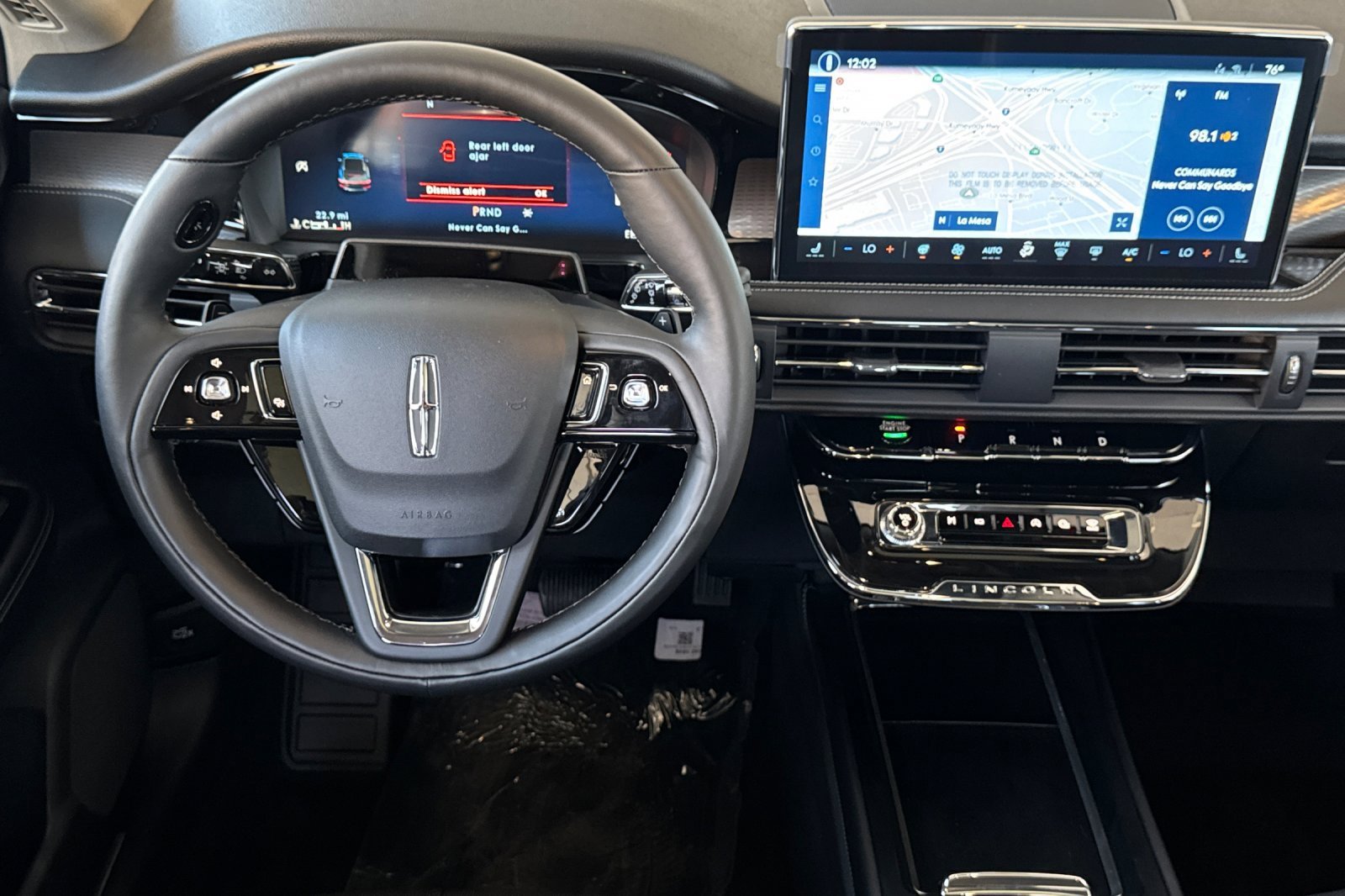 New 2025 Lincoln Corsair Reserve w/ Equipment Group 202A image 13