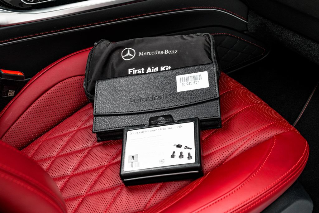 Used 2025 Mercedes-Benz G 63 AMG 4MATIC image 34