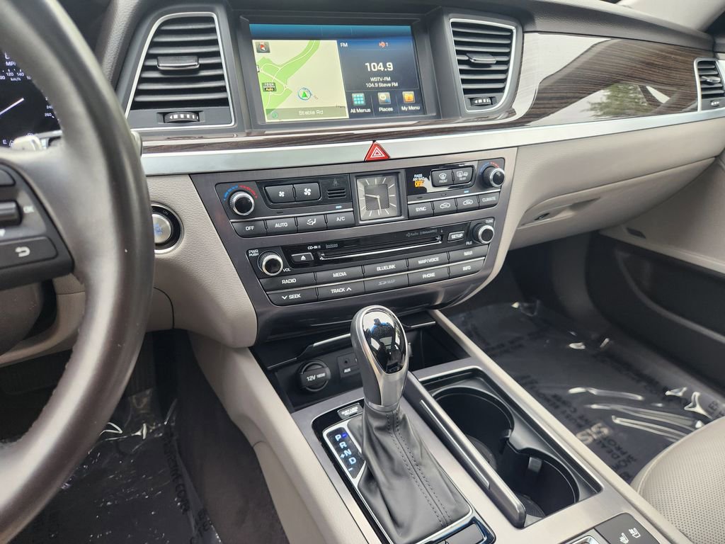 Used 2015 Hyundai Genesis 3.8 w/ Option Group 02 RWD image 28