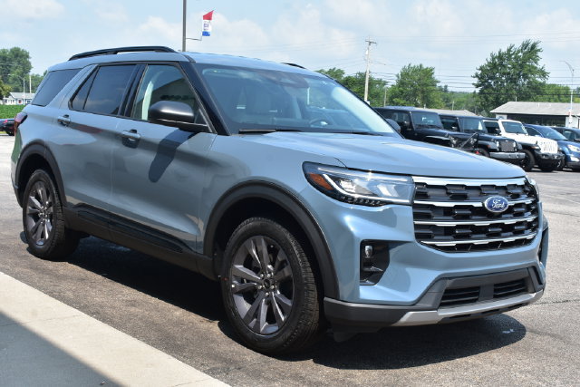 New 2026 Ford Explorer Active w/ Active Comfort Package AWD/4WD image 12