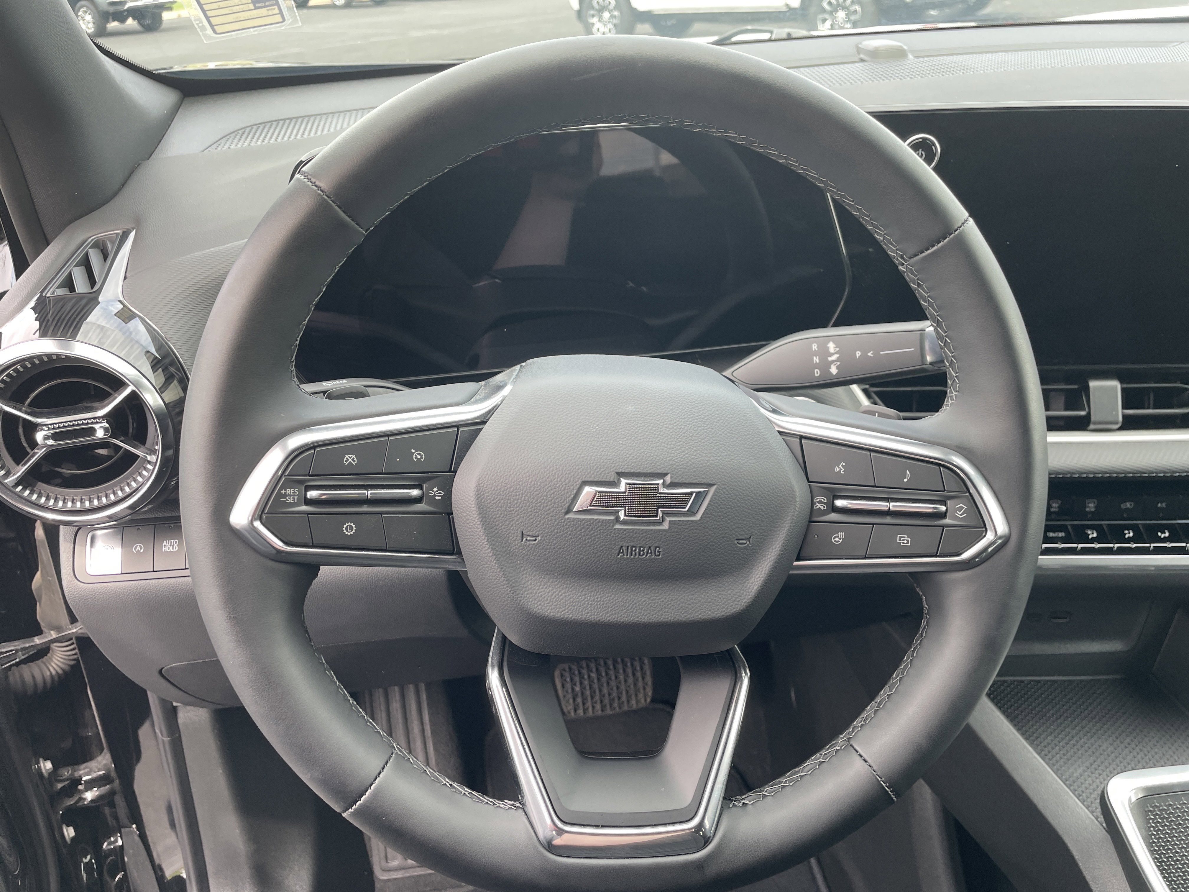 Certified 2026 Chevrolet Equinox LT w/ Midnight Edition FWD image 10