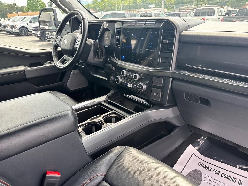 Used 2023 Ford F250 Lariat AWD/4WD image 14