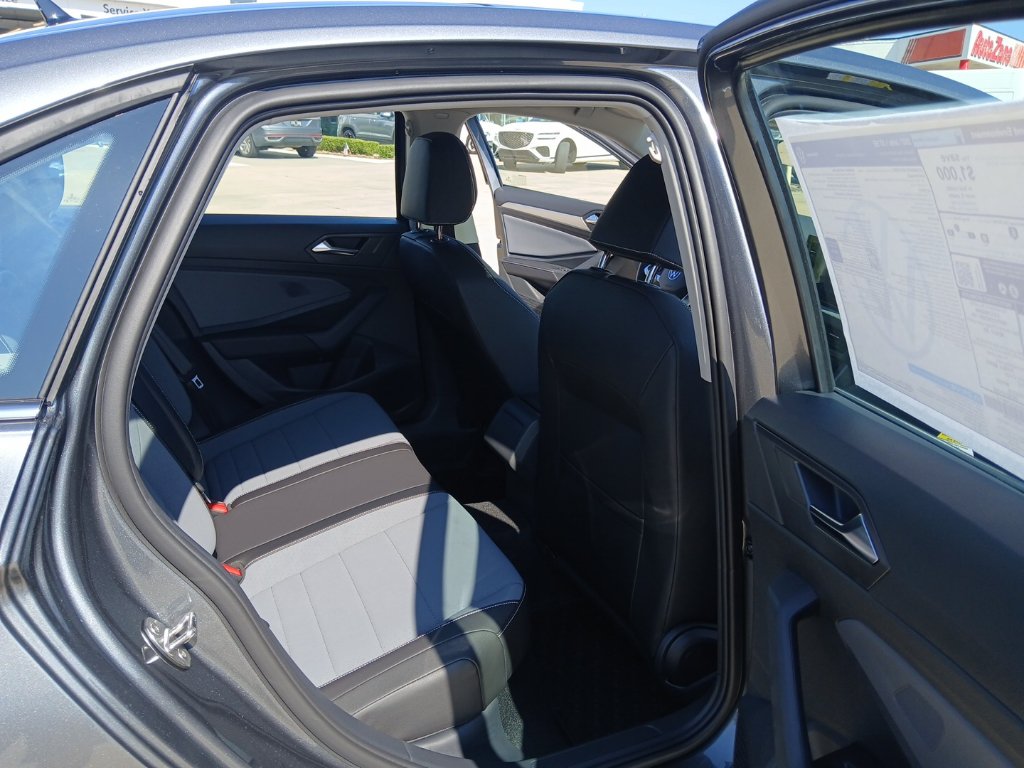 New 2027 Volkswagen Jetta SE FWD image 22