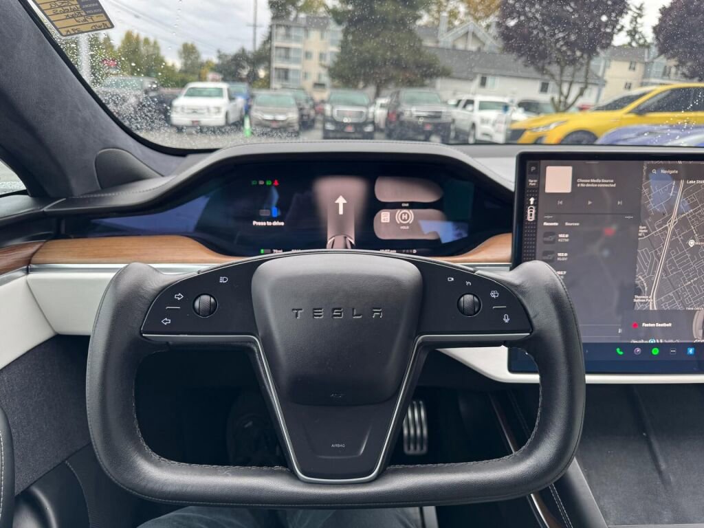 Used 2021 Tesla Model S Plaid image 19