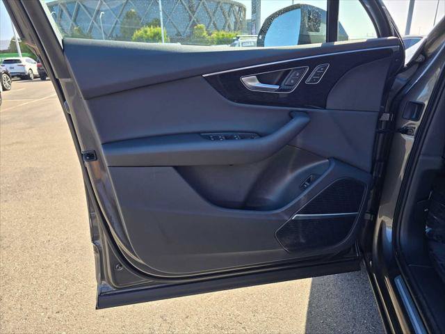 Certified 2025 Audi Q7 2.0T Premium w/ Convenience Plus Package AWD/4WD image 22