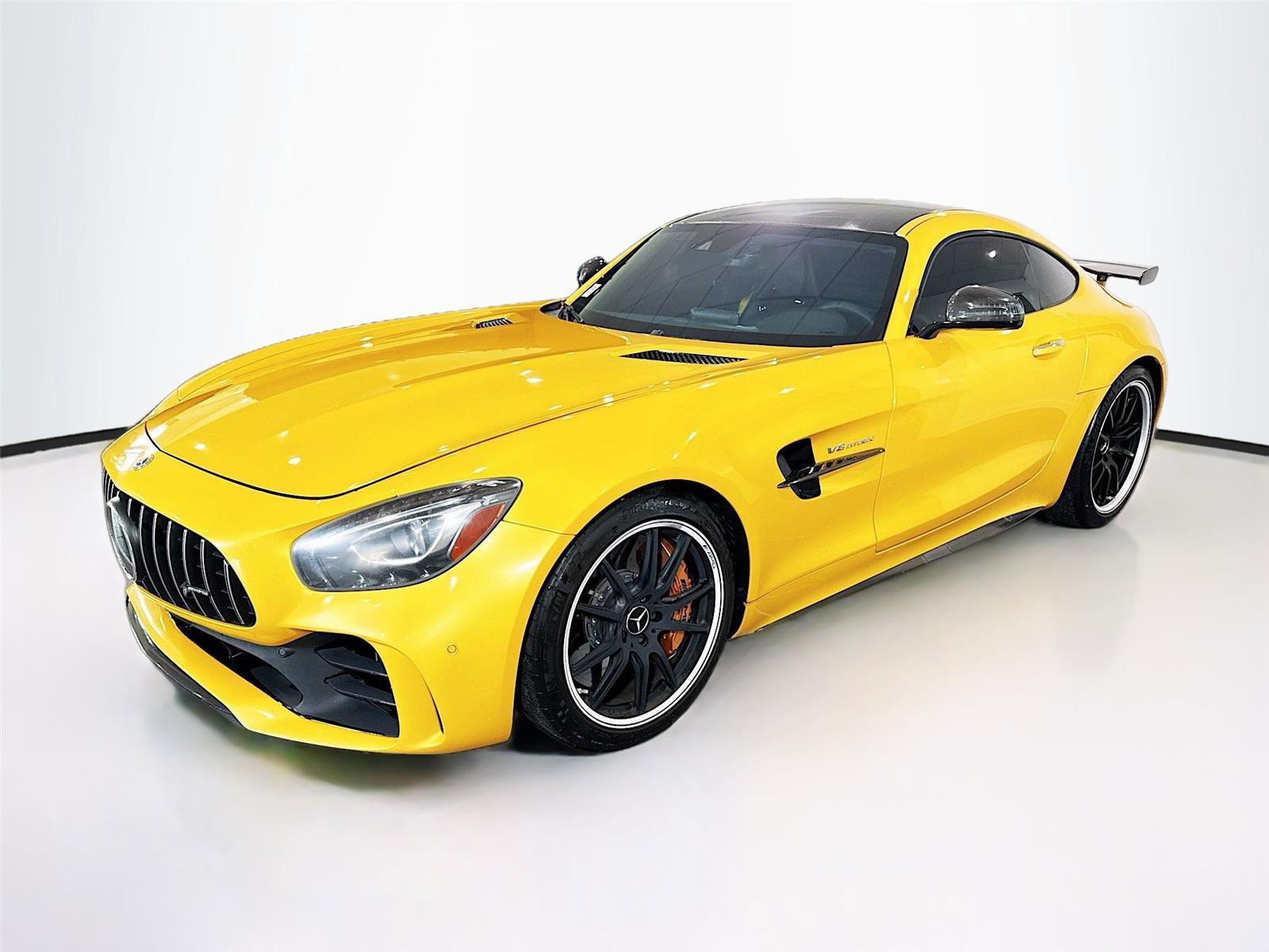 Used 2019 Mercedes-Benz AMG GT R image 1
