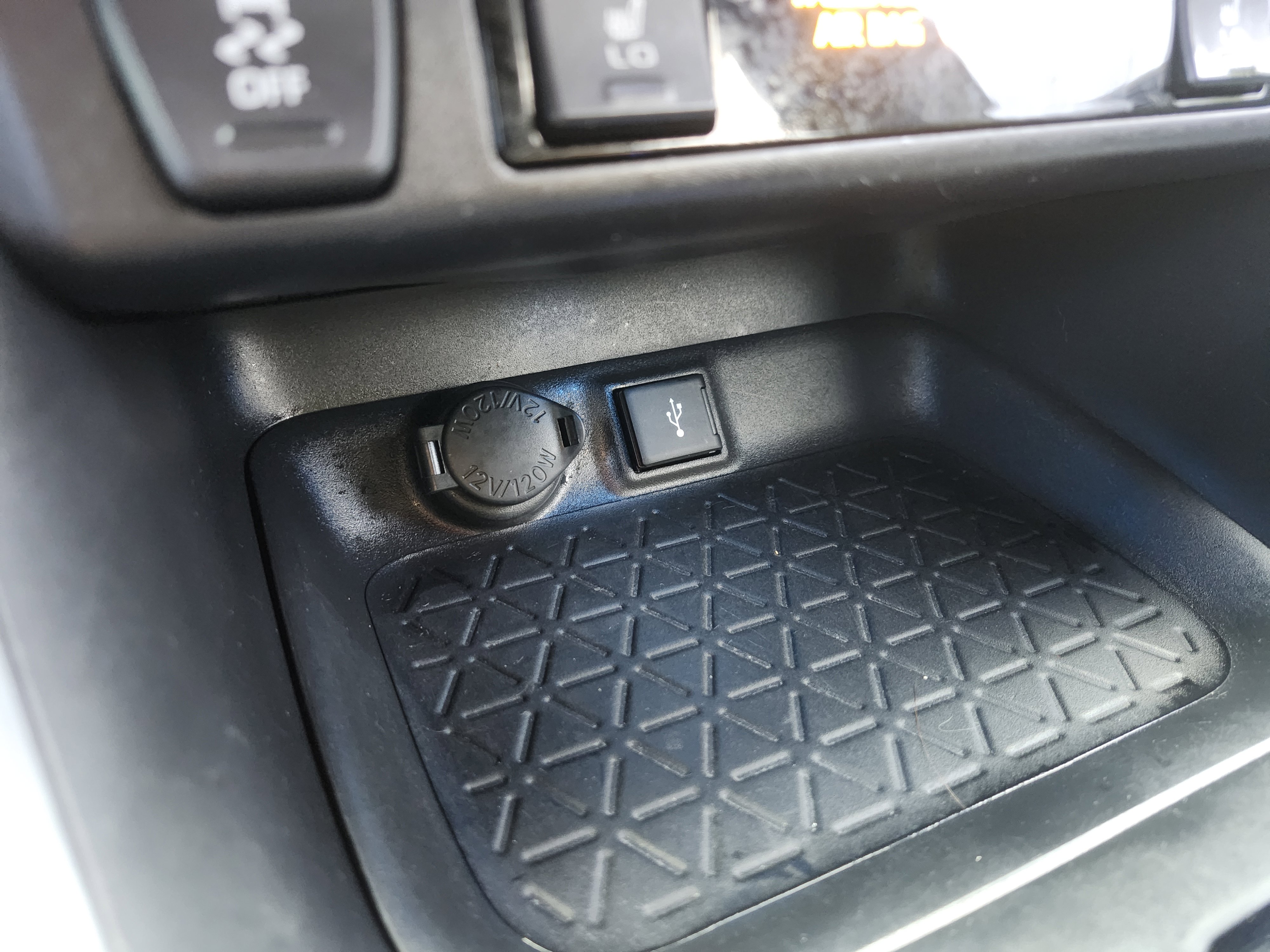 Used 2020 Toyota RAV4 XSE w/ XSE Grade Weather Package AWD/4WD image 11