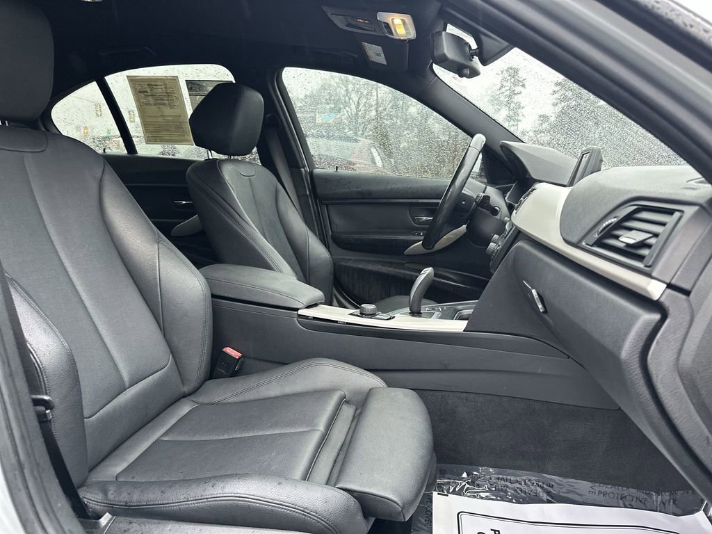 Used 2014 BMW 320i Sedan image 20