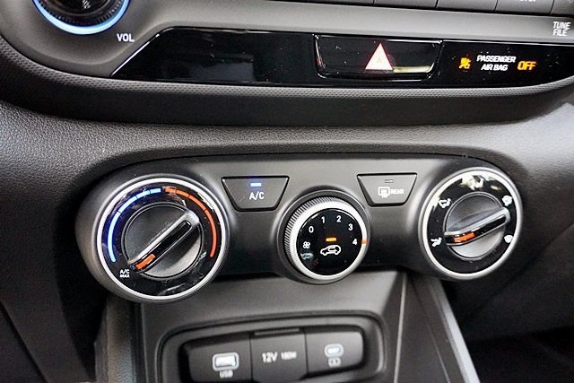 New 2026 Hyundai Venue SE FWD image 30