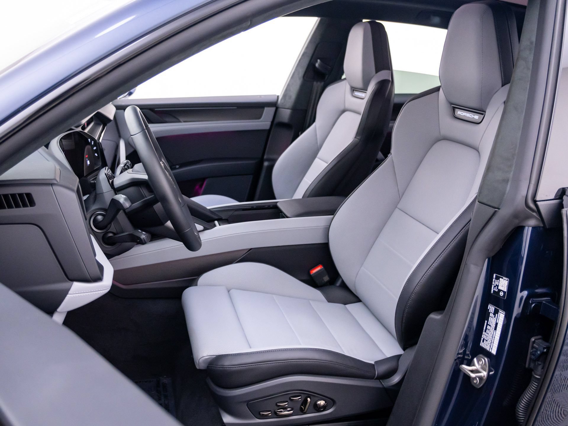 New 2026 Porsche Cayenne Turbo AWD/4WD image 5