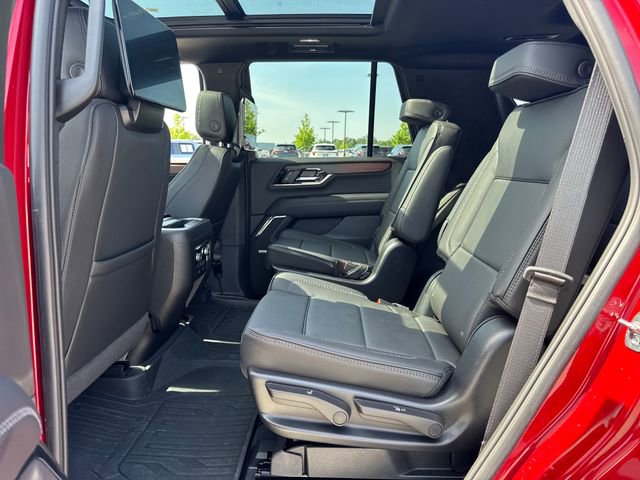 Used 2025 GMC Yukon Denali w/ Denali Reserve Package AWD/4WD image 14