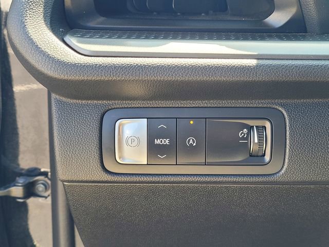 Used 2024 Chevrolet Traverse LT image 24