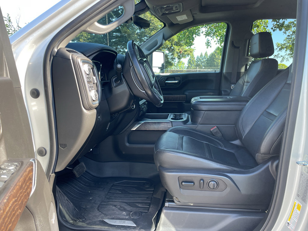Used 2020 GMC Sierra 3500 Denali w/ Denali Ultimate Package AWD/4WD image 23