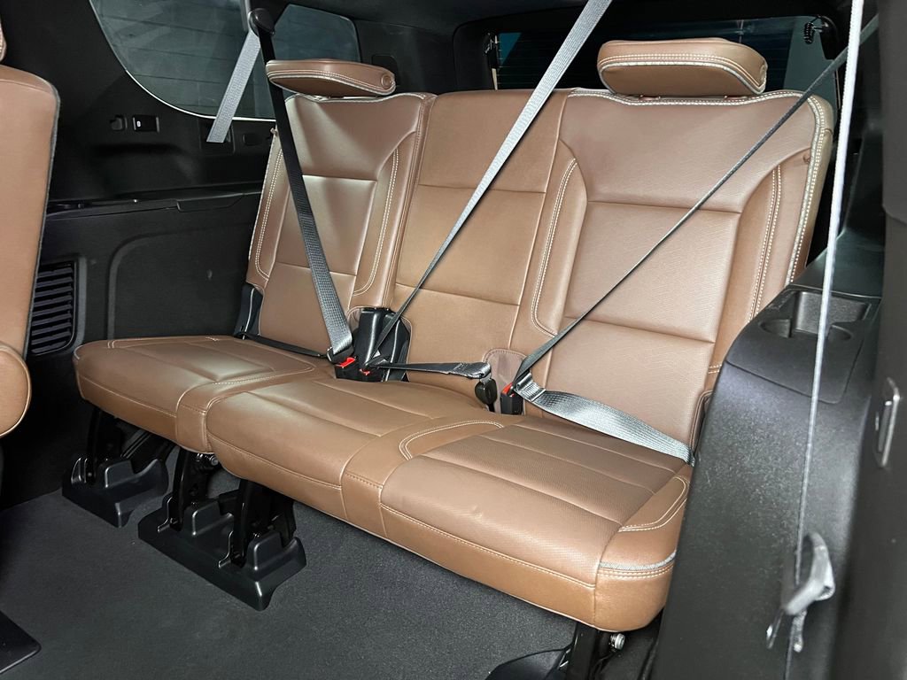 Used 2023 Chevrolet Suburban High Country w/ Advanced Technology Package image 23