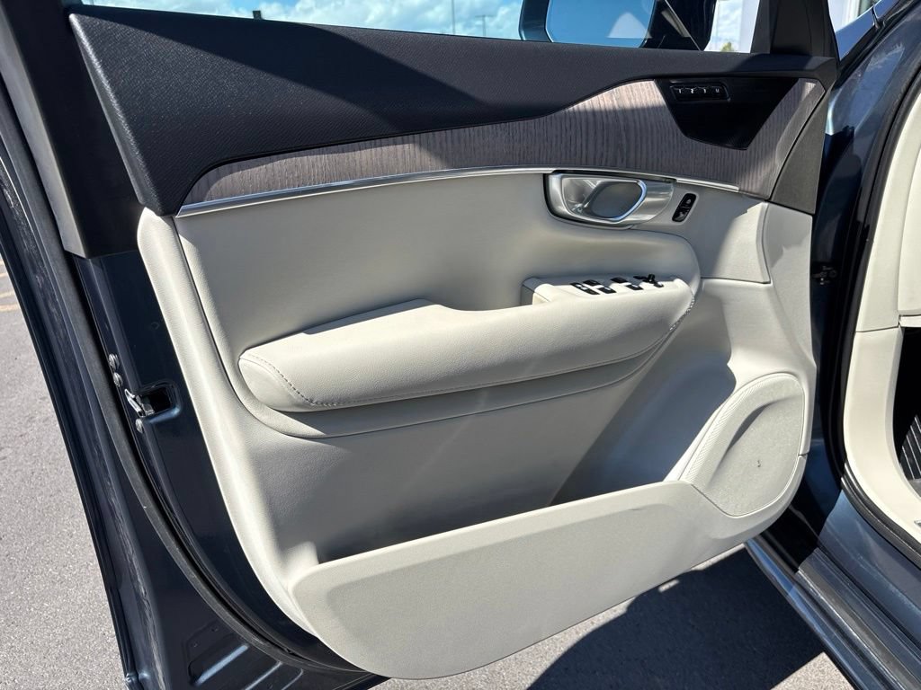 Used 2024 Volvo XC90 B6 Plus w/ Protection Package Premier AWD/4WD image 5