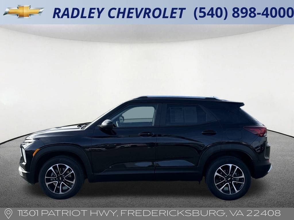 Certified 2025 Chevrolet TrailBlazer LT image 2