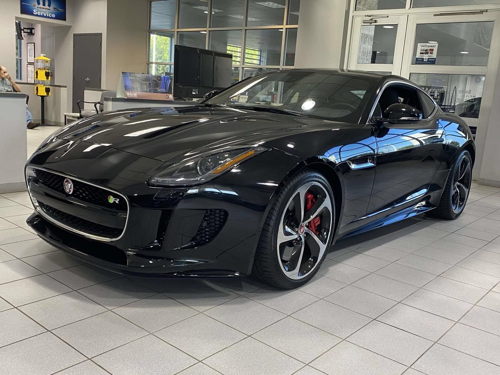 Used 2015 Jaguar F-TYPE R RWD image 3