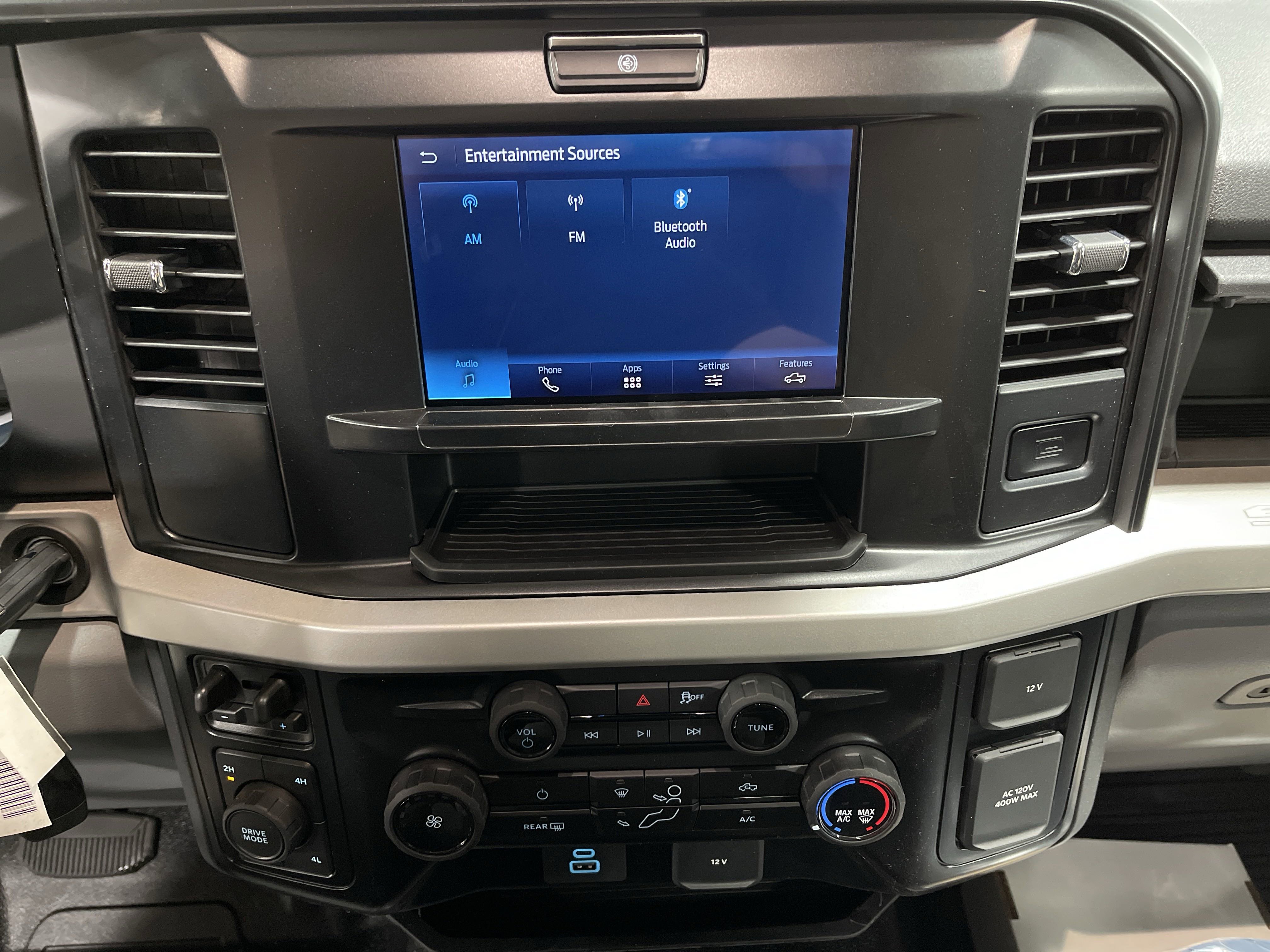 New 2025 Ford F550 4x4 Regular Cab Super Duty w/ XLT Value Package image 18