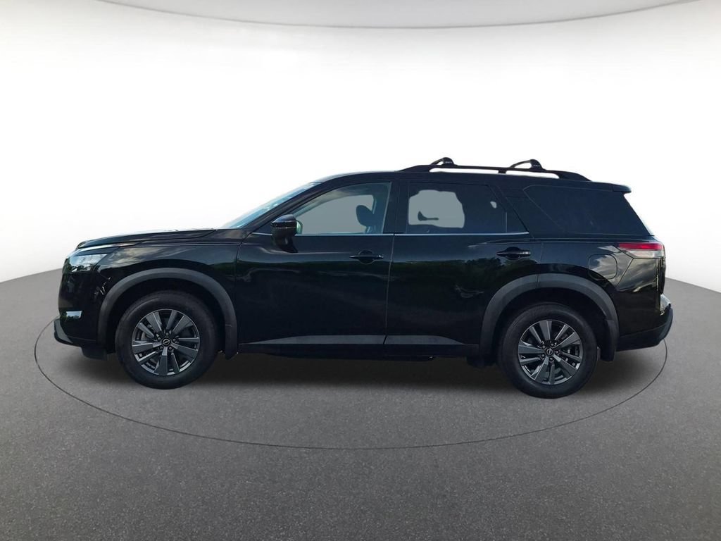 Used 2024 Nissan Pathfinder SV AWD/4WD image 8