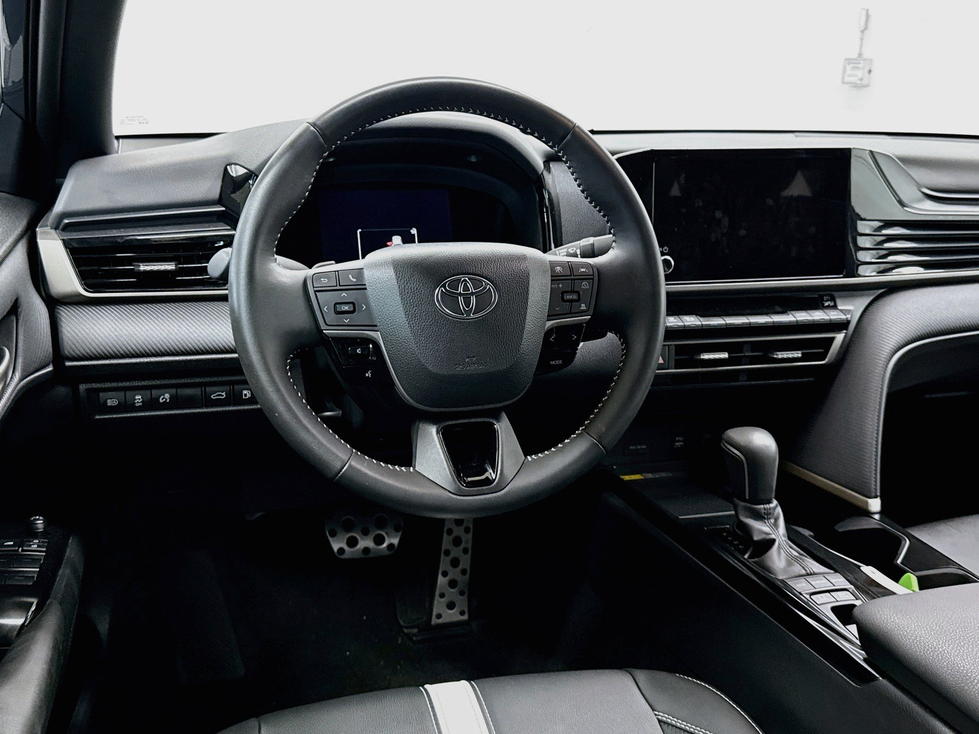 Used 2026 Toyota Camry SE FWD image 18