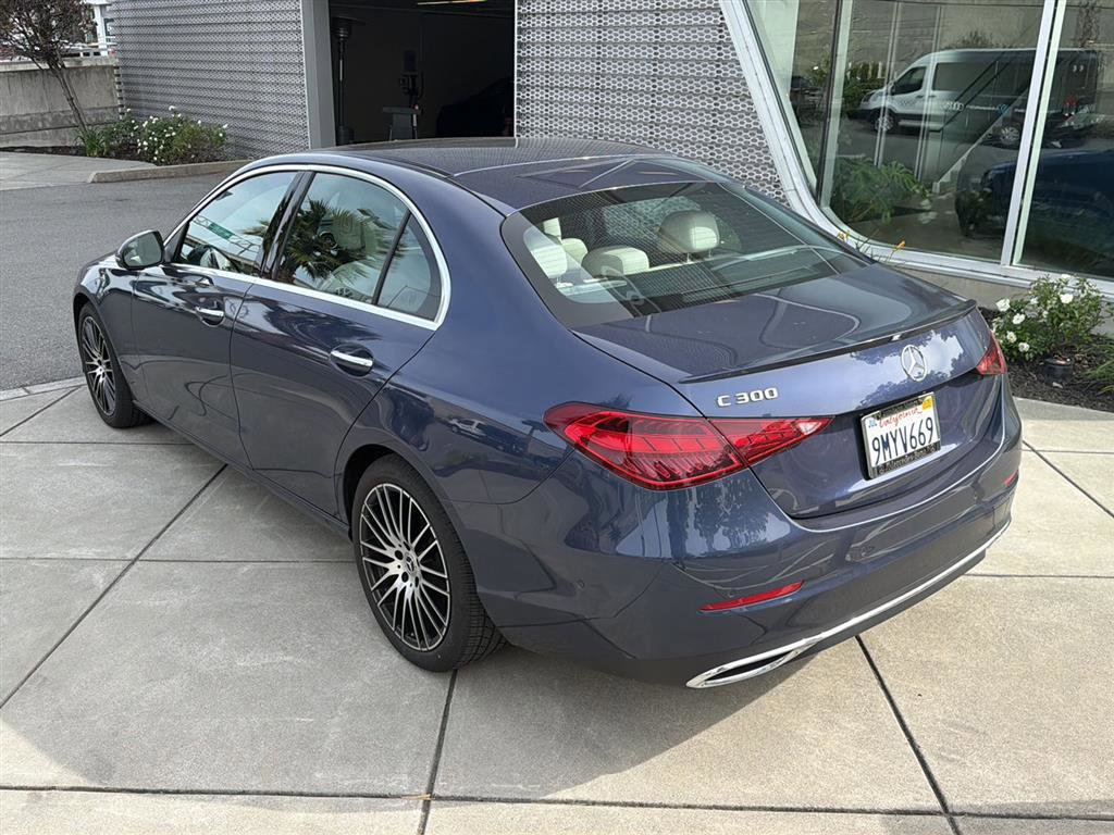 Used 2024 Mercedes-Benz C 300 Sedan image 8