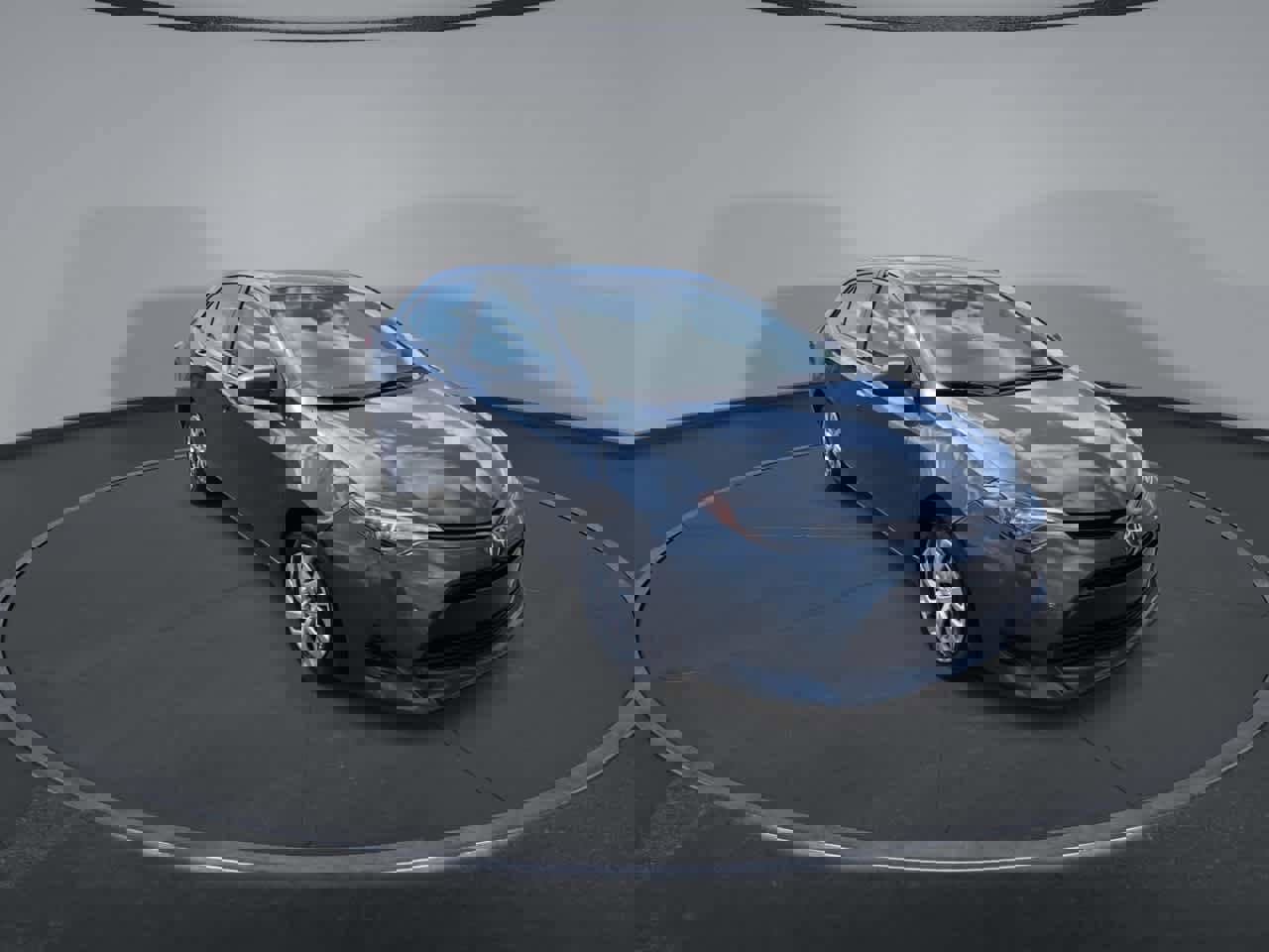 Used 2019 Toyota Corolla LE FWD image 2