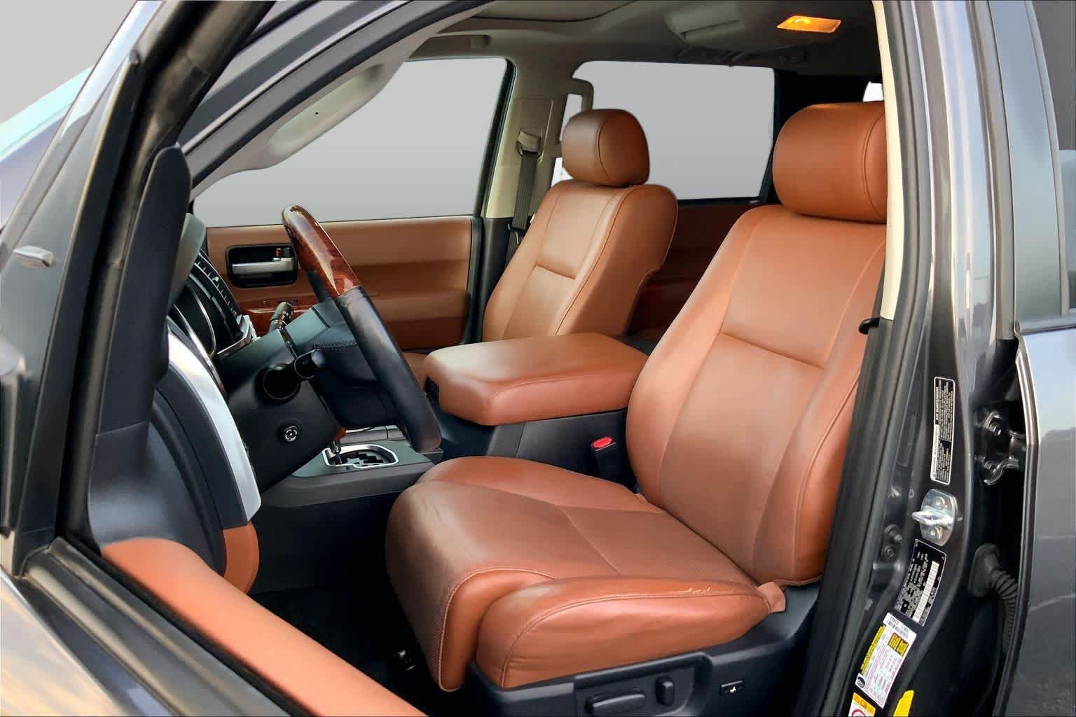 Used 2018 Toyota Sequoia Platinum RWD image 8