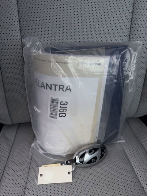 Used 2024 Hyundai Elantra Limited image 26