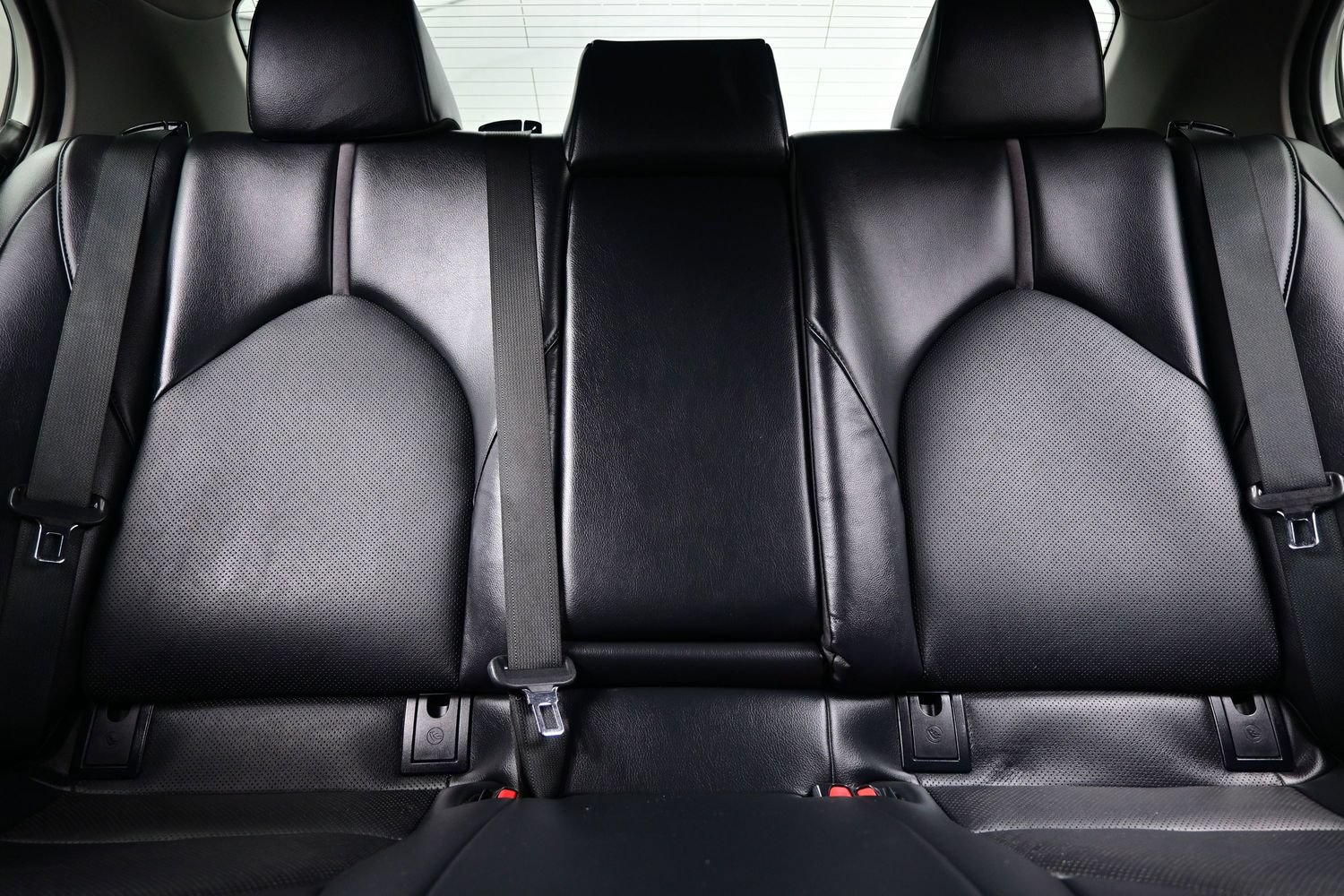Used 2024 Toyota Camry XLE FWD image 16