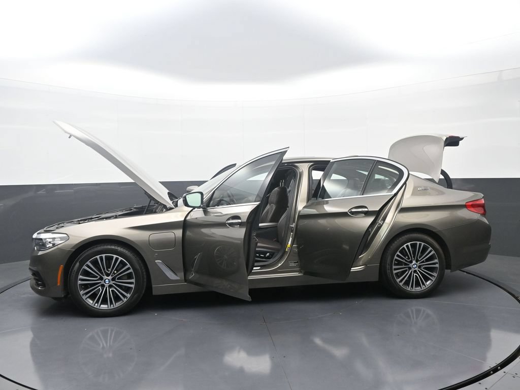 Used 2018 BMW 530e xDrive AWD/4WD image 41