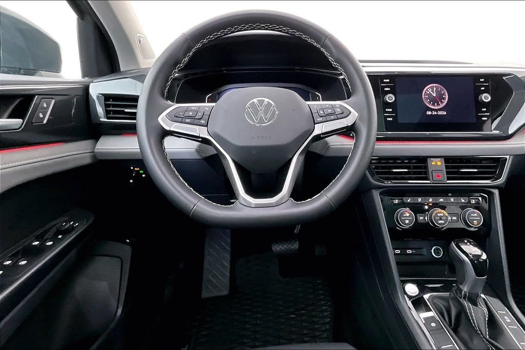 Used 2024 Volkswagen Taos SEL AWD/4WD image 6