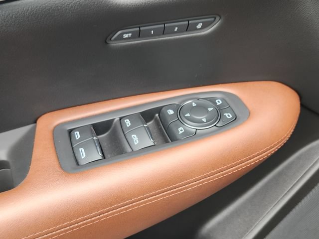 Used 2021 Cadillac XT5 Premium Luxury w/ LPO, Floor Liner Package AWD/4WD image 11