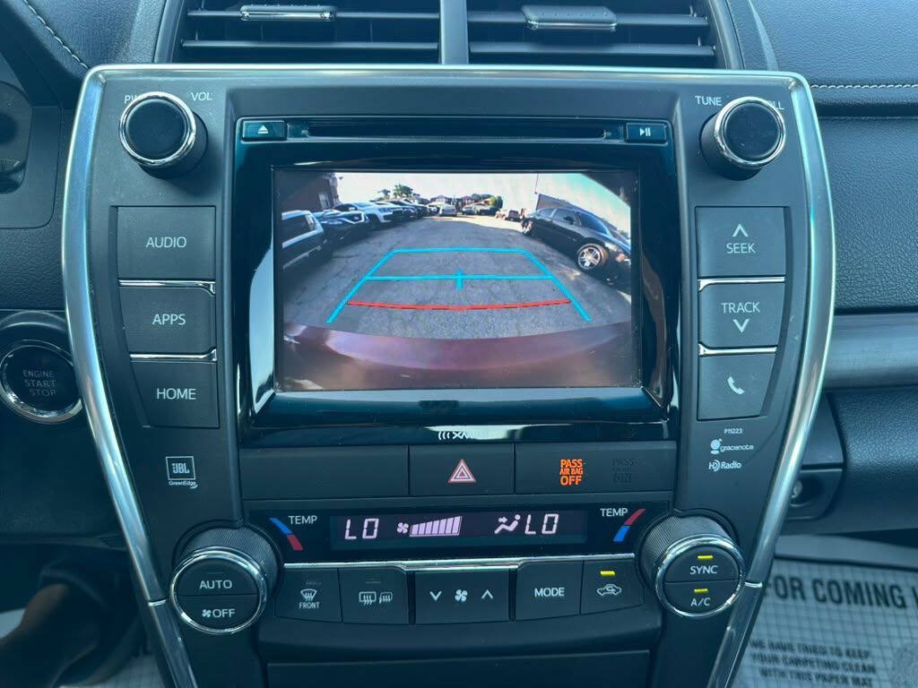 Used 2017 Toyota Camry XLE w/ Convenience Package FWD image 15