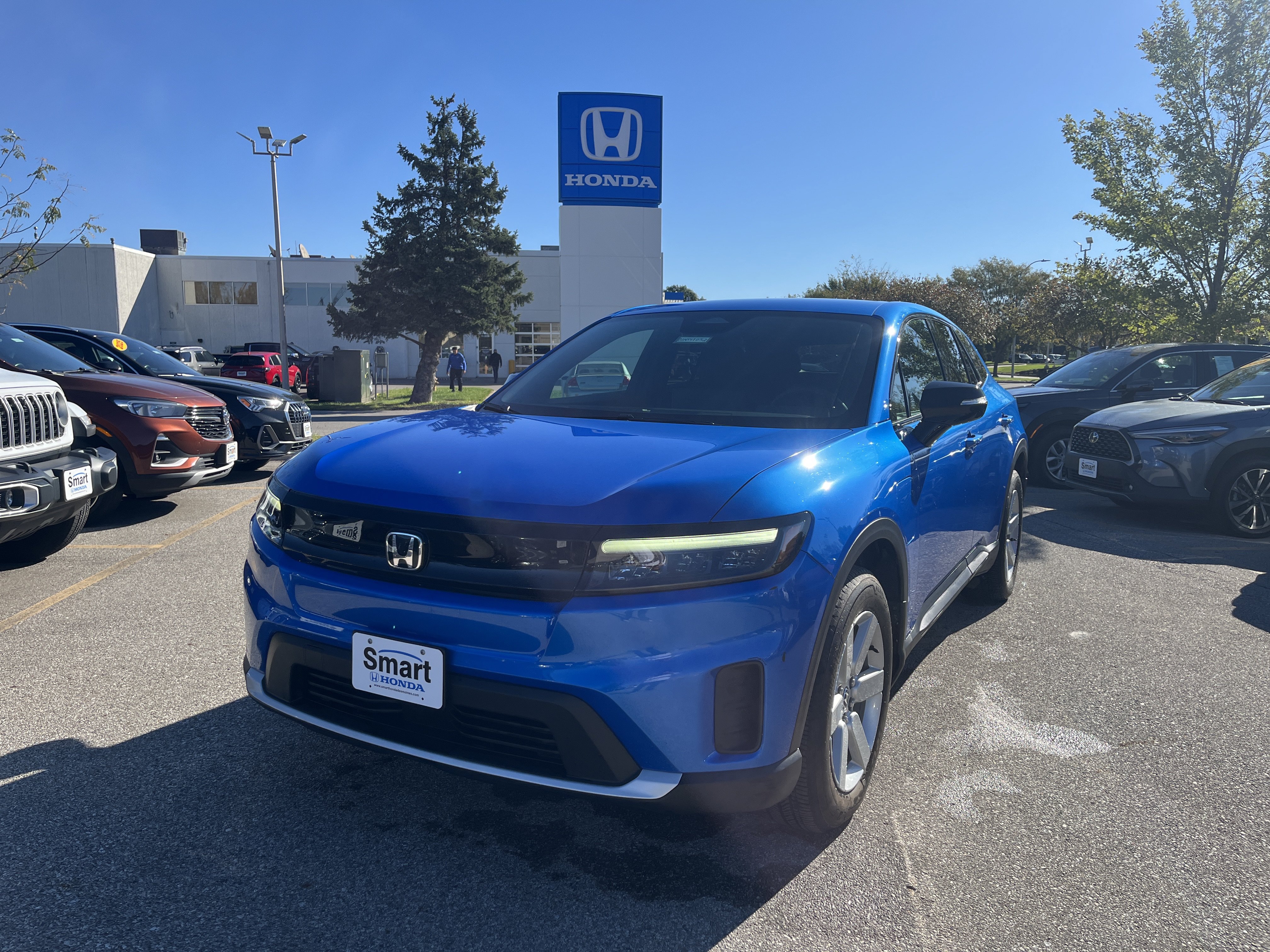 Used 2024 Honda Prologue EX image 1