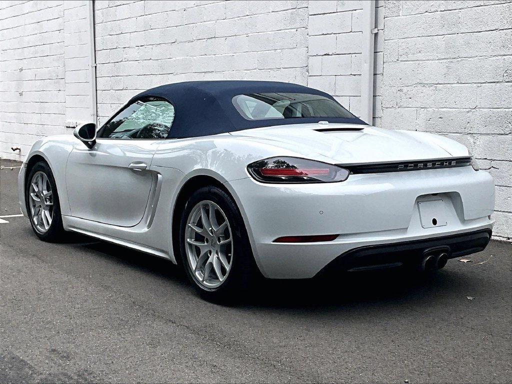 Used 2019 Porsche 718 Boxster RWD image 3