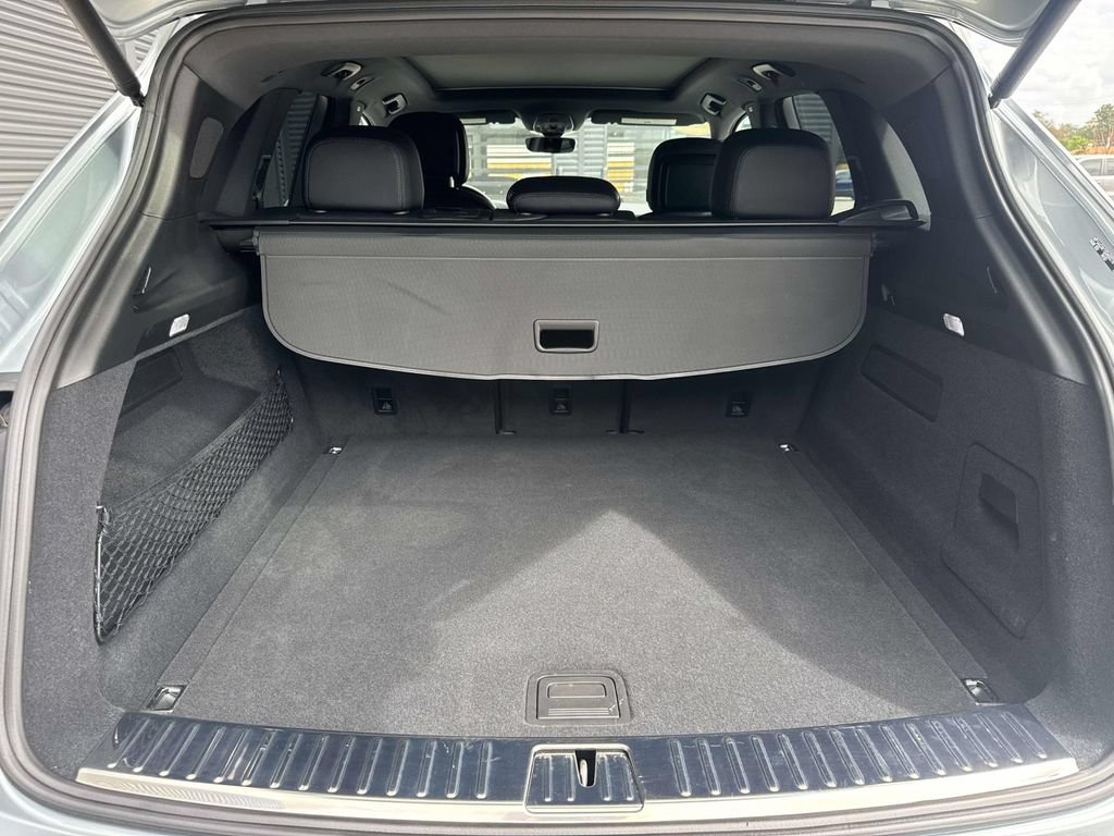 Certified 2025 Porsche Cayenne AWD/4WD image 13