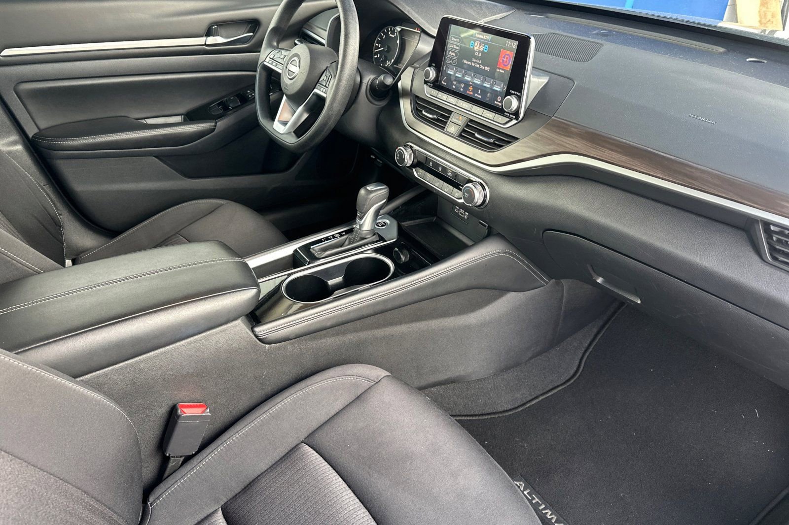 Used 2023 Nissan Altima 2.5 SV FWD image 19