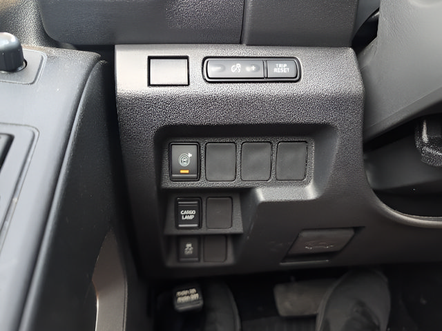 Used 2026 Nissan Frontier SV w/ All-Weather Content Package AWD/4WD image 14
