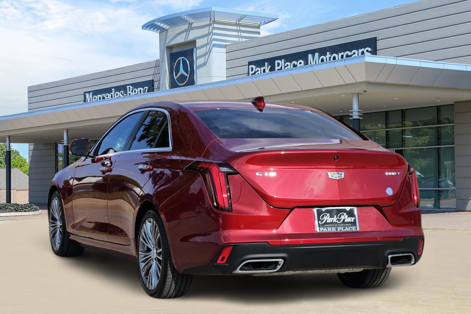 Used 2024 Cadillac CT4 Premium Luxury image 4