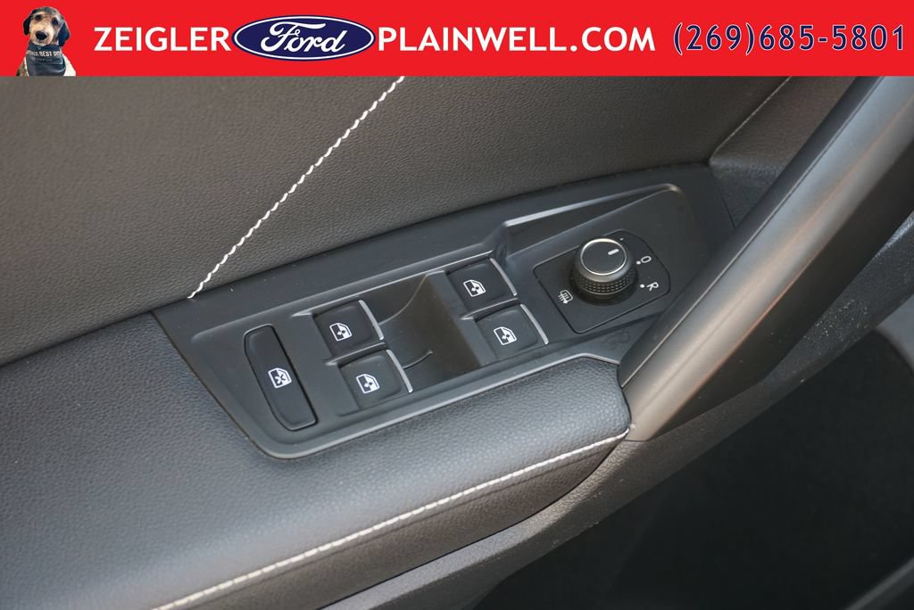 Used 2023 Volkswagen Tiguan SE AWD/4WD image 28