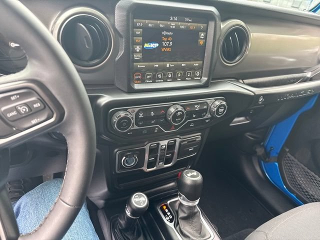 Used 2023 Jeep Wrangler Unlimited w/ Cold Weather Group AWD/4WD image 14