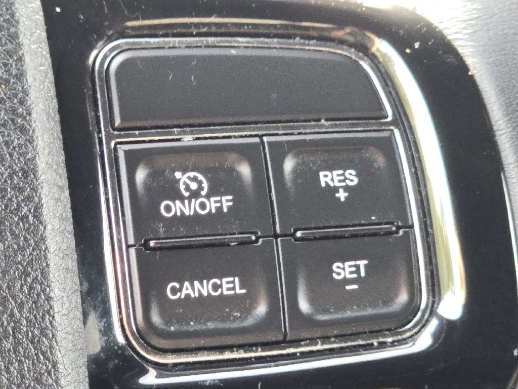 Used 2017 Dodge Grand Caravan SE FWD image 29