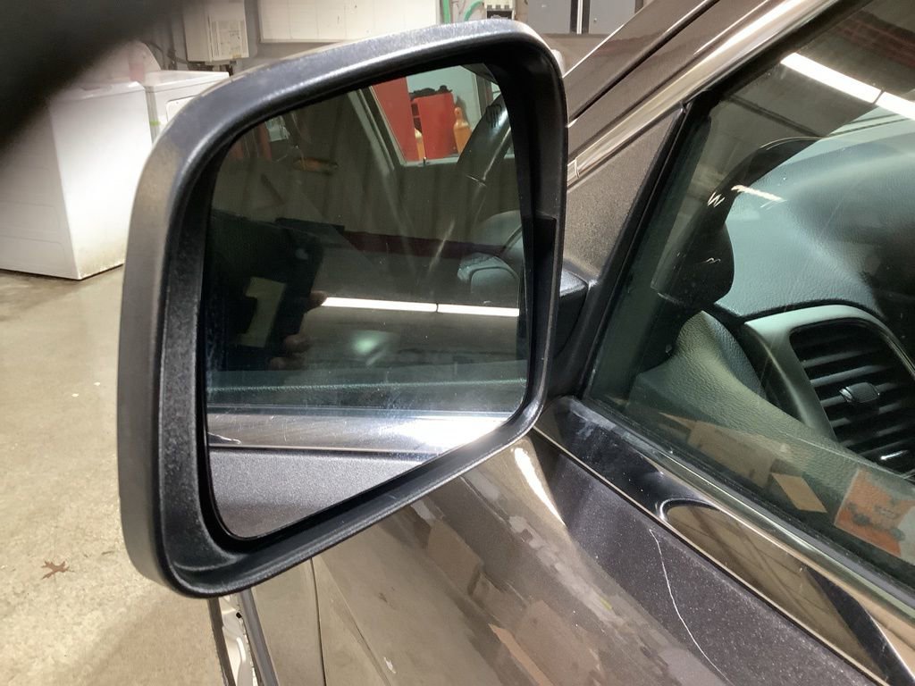 Used 2021 Jeep Grand Cherokee Laredo image 15