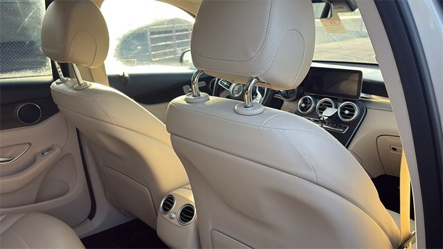 Used 2022 Mercedes-Benz GLC 300 image 28