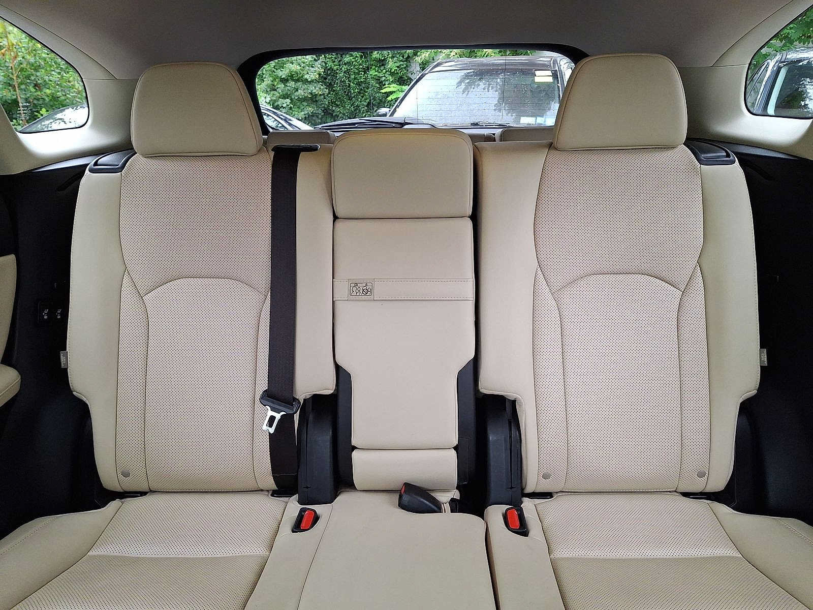 Used 2022 Lexus RX 350L Premium w/ Premium Package AWD/4WD image 13