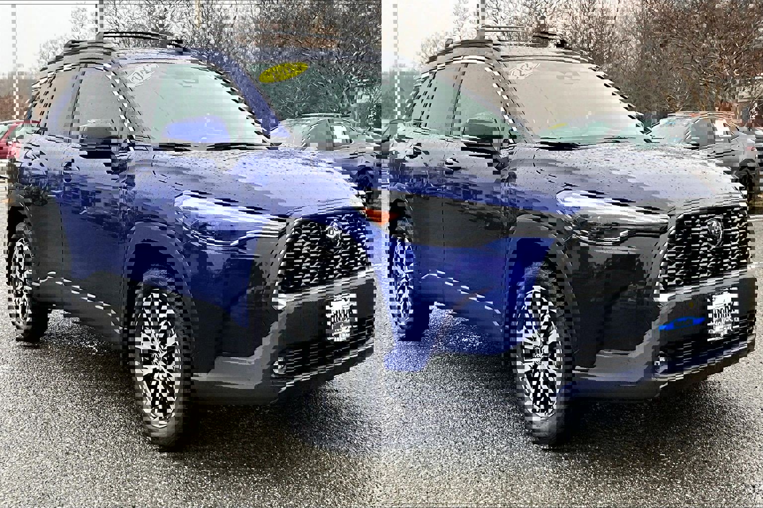 Used 2023 Toyota Corolla Cross XLE w/ Convenience Package image 11