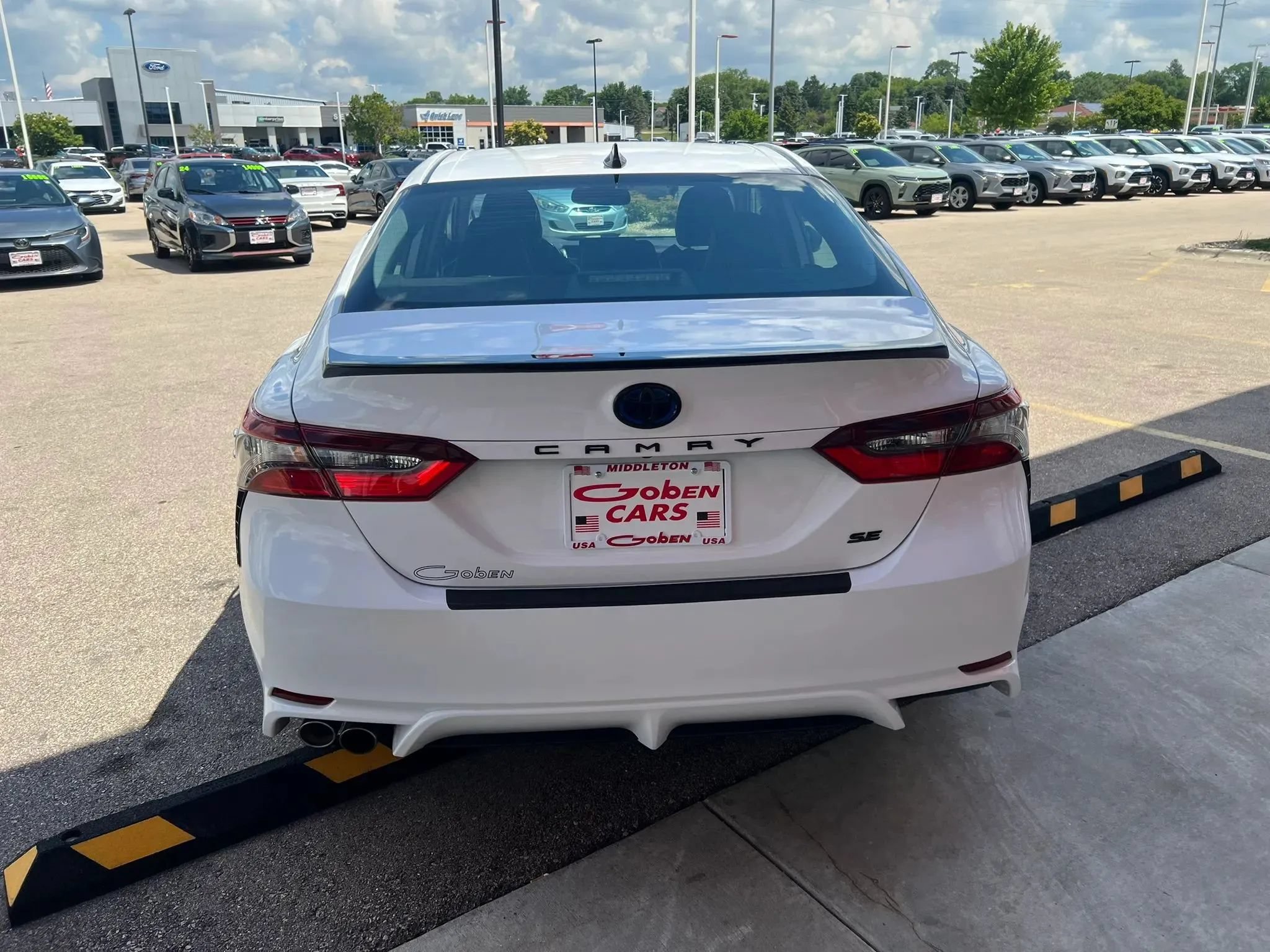 Used 2023 Toyota Camry SE w/ Convenience Package FWD image 4