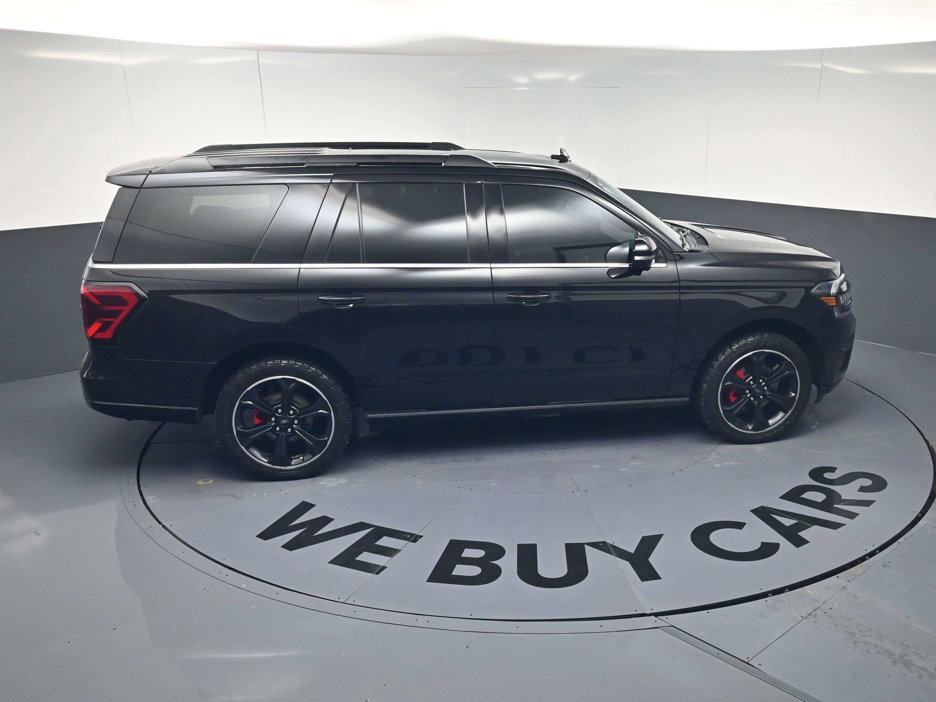 Used 2022 Ford Expedition Limited image 24