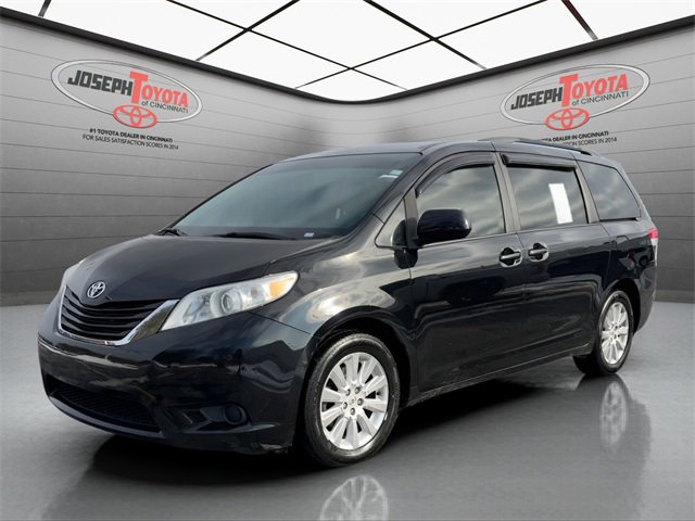 Used 2012 Toyota Sienna LE image 9